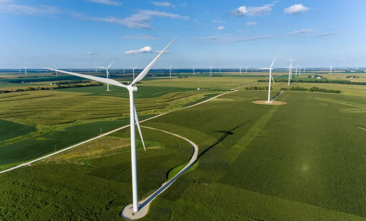 Bloomington, IL Solar and Wind Farms