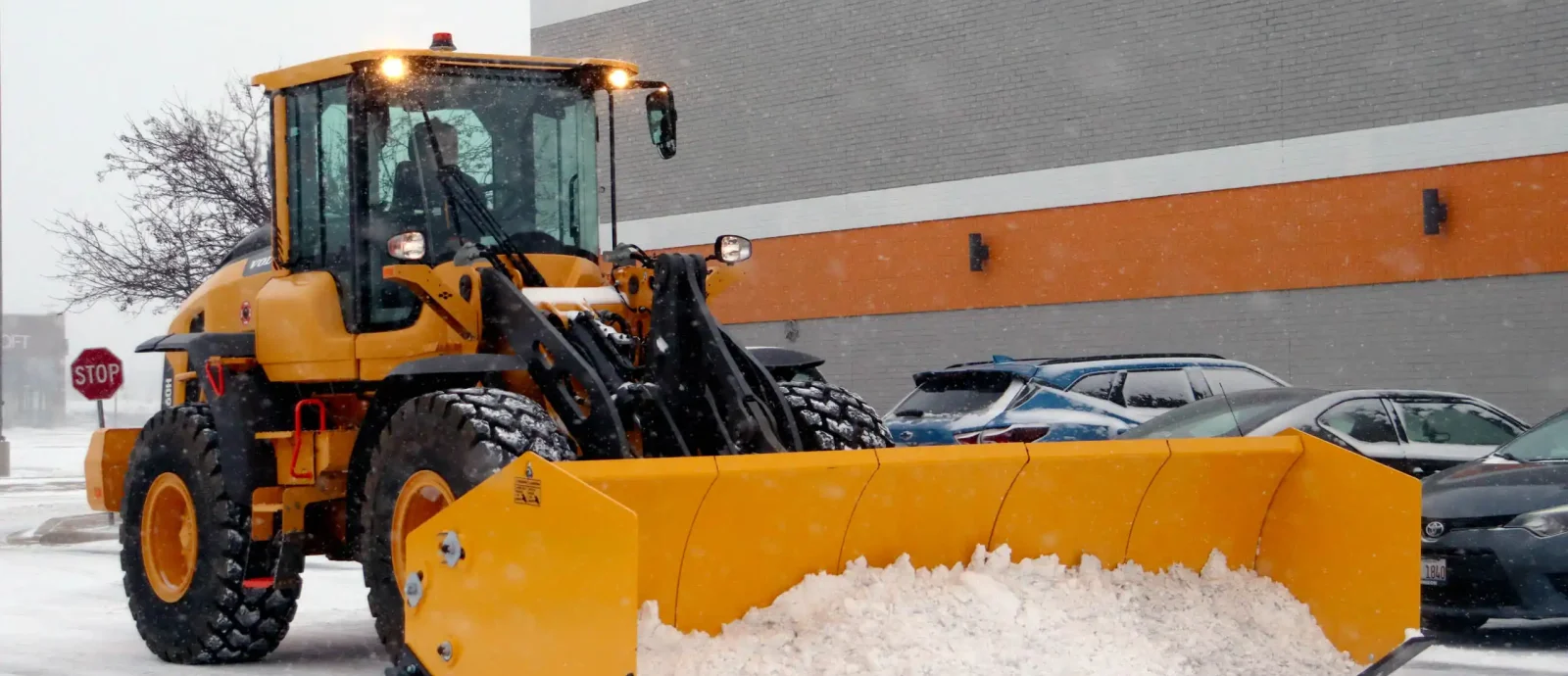 Bloomington, IL Commercial Snow Removal Company