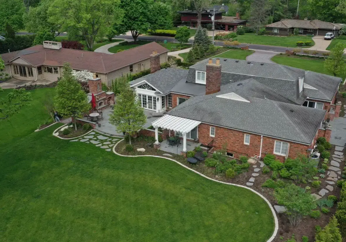 Bloomington, IL Residential Landscaping Services